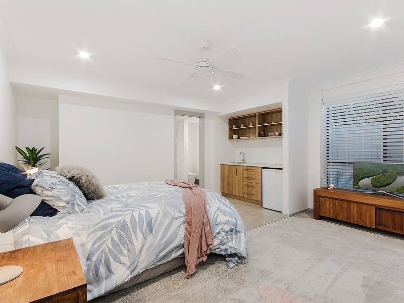2 Rudd Street, Burleigh Heads QLD 4220
