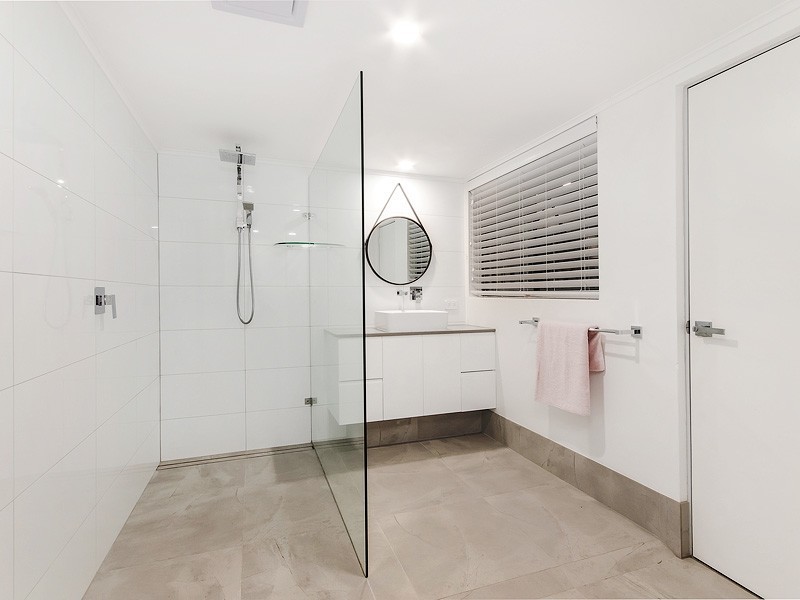 2 Rudd Street, Burleigh Heads QLD 4220