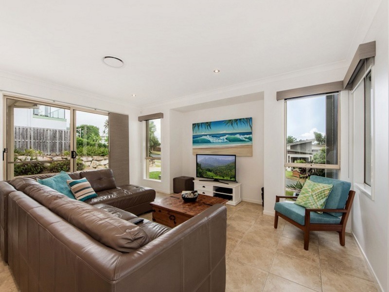 3 Wilcox Close, Reedy Creek QLD 4227