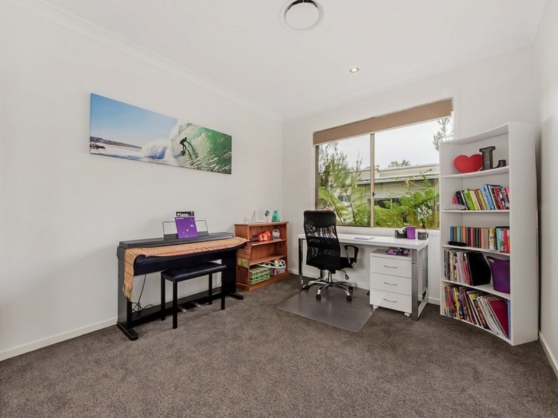3 Wilcox Close, Reedy Creek QLD 4227
