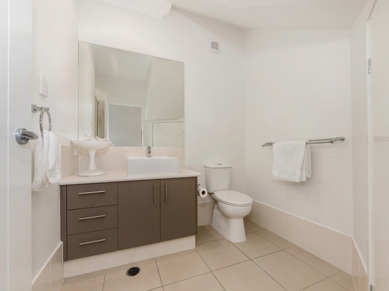 3 Wilcox Close, Reedy Creek QLD 4227