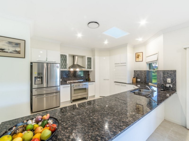 39 Tobin Way, Tallebudgera QLD 4228