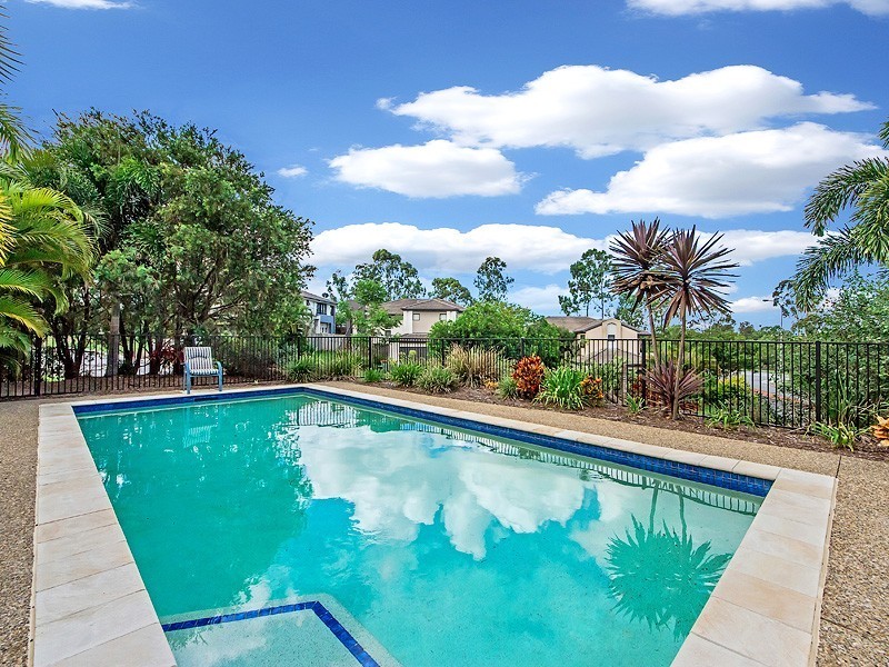 18/5 Faculty Crescent, Mudgeeraba QLD 4213