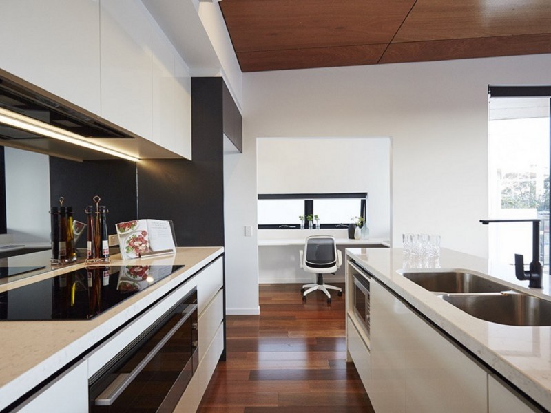 1 Hart Street, Ashmore QLD 4214