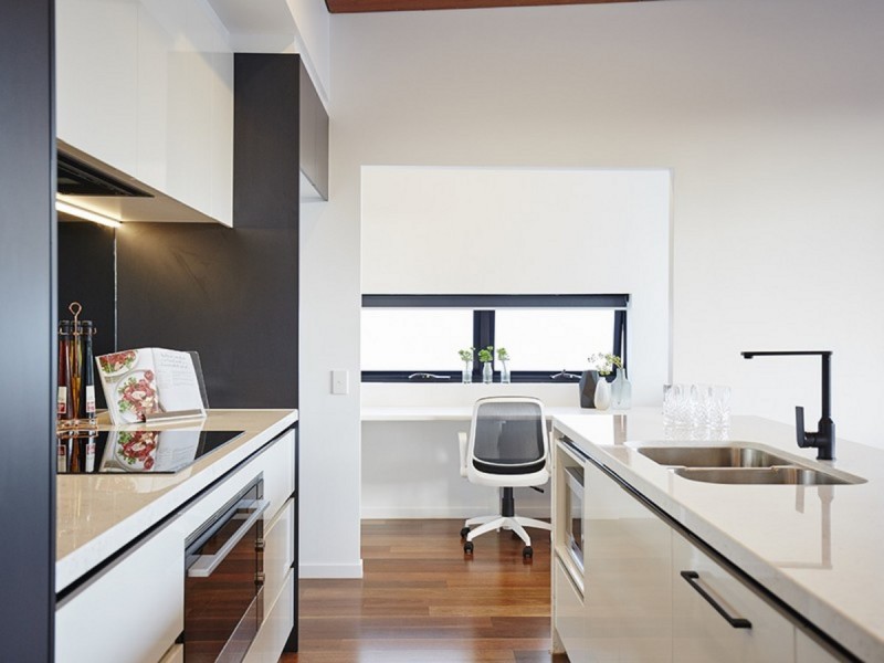 1 Hart Street, Ashmore QLD 4214