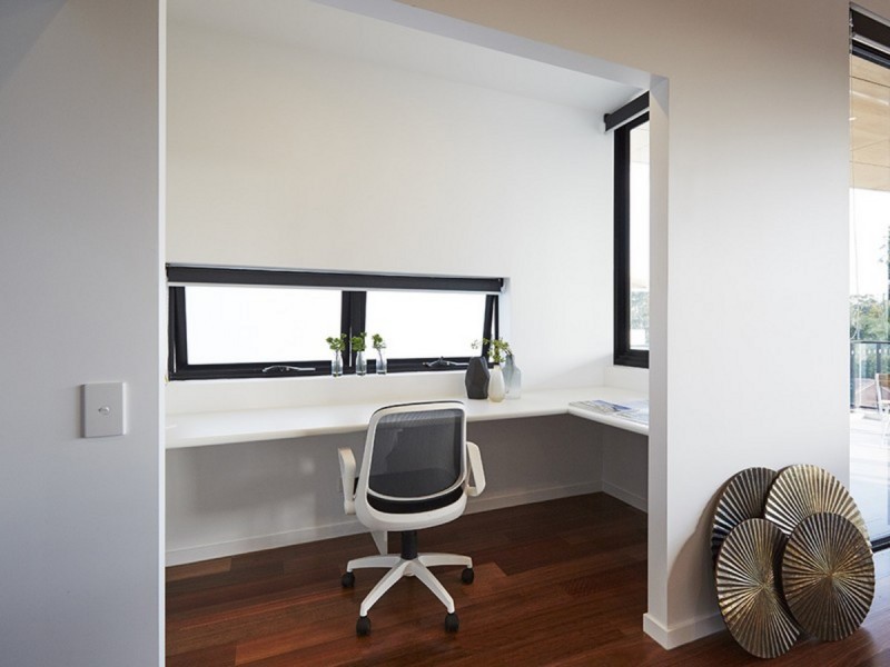 1 Hart Street, Ashmore QLD 4214