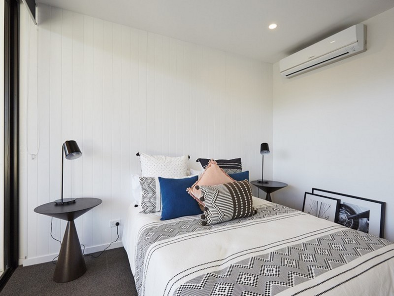 1 Hart Street, Ashmore QLD 4214