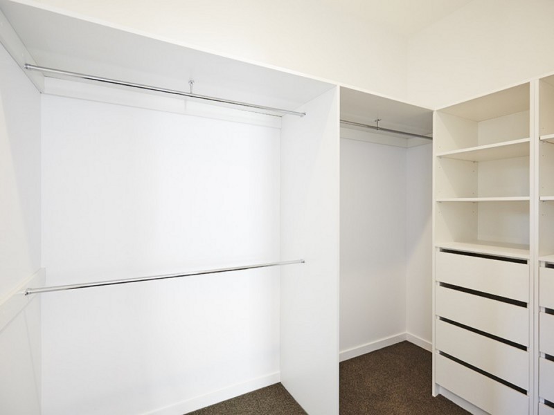 1 Hart Street, Ashmore QLD 4214