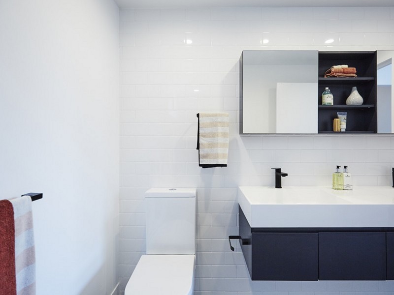 1 Hart Street, Ashmore QLD 4214