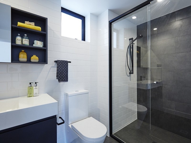 1 Hart Street, Ashmore QLD 4214