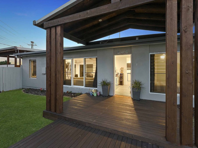 216 Bayview Street, Runaway Bay QLD 4216