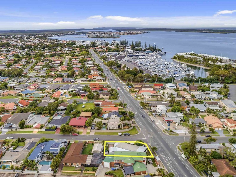 216 Bayview Street, Runaway Bay QLD 4216
