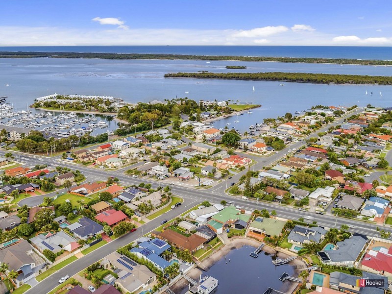 216 Bayview Street, Runaway Bay QLD 4216