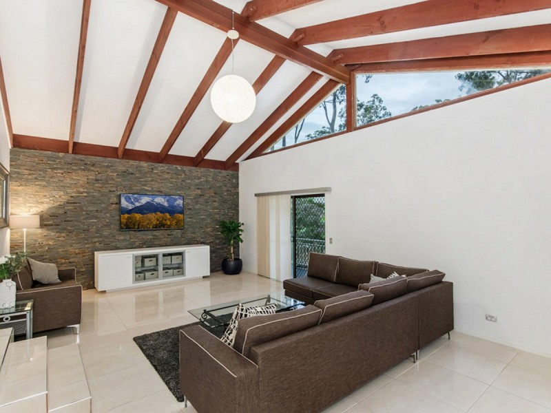 18 Jedda Street, Tallebudgera QLD 4228