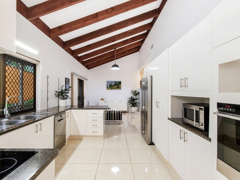 18 Jedda Street, Tallebudgera QLD 4228