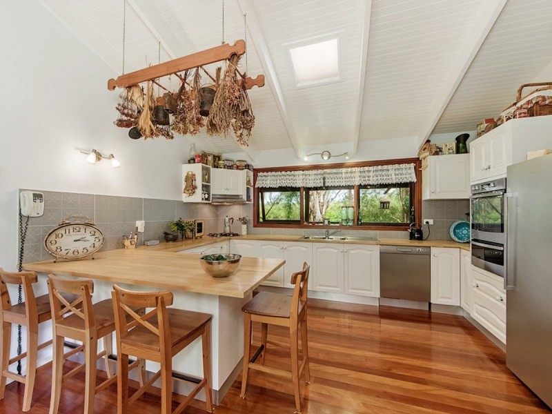 2 Ronelle Court, Tallebudgera QLD 4228