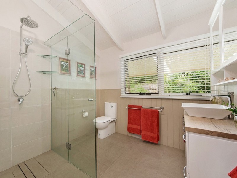 2 Ronelle Court, Tallebudgera QLD 4228