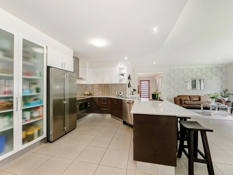 4 Peregrine Street, Reedy Creek QLD 4227