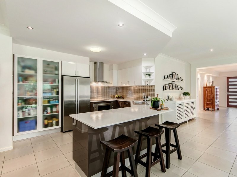 4 Peregrine Street, Reedy Creek QLD 4227