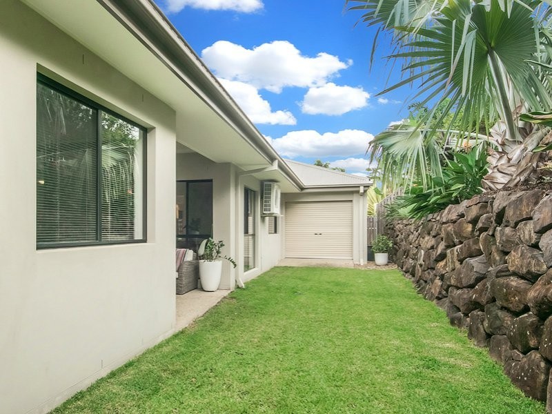 4 Peregrine Street, Reedy Creek QLD 4227