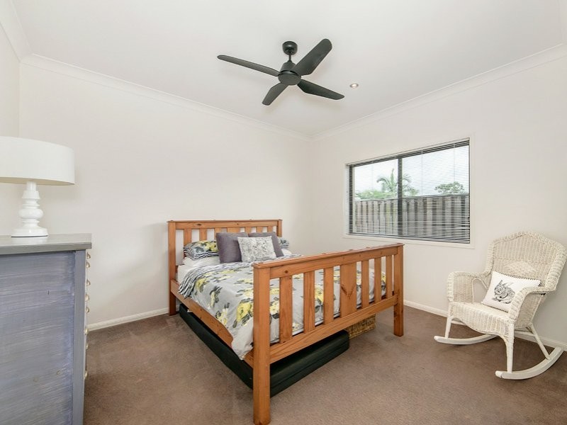 4 Peregrine Street, Reedy Creek QLD 4227