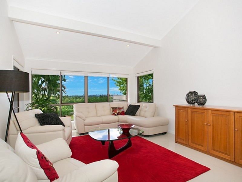 1 Grandview Terrace, Tallai QLD 4213