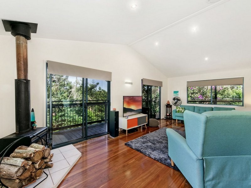 120 Valley Drive, Tallebudgera QLD 4228