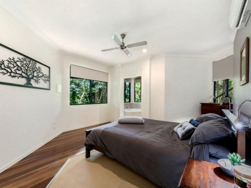 120 Valley Drive, Tallebudgera QLD 4228