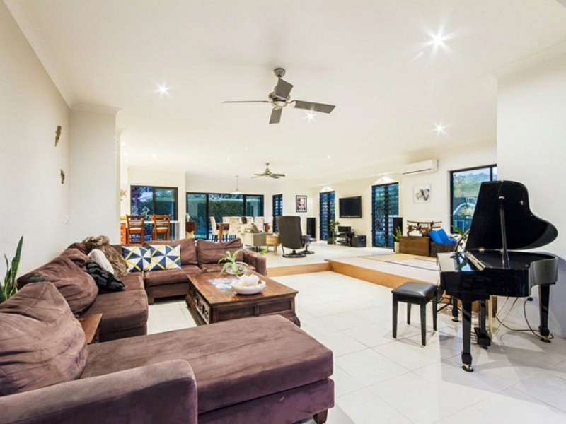 13 Yamanie Court, Nerang QLD 4211