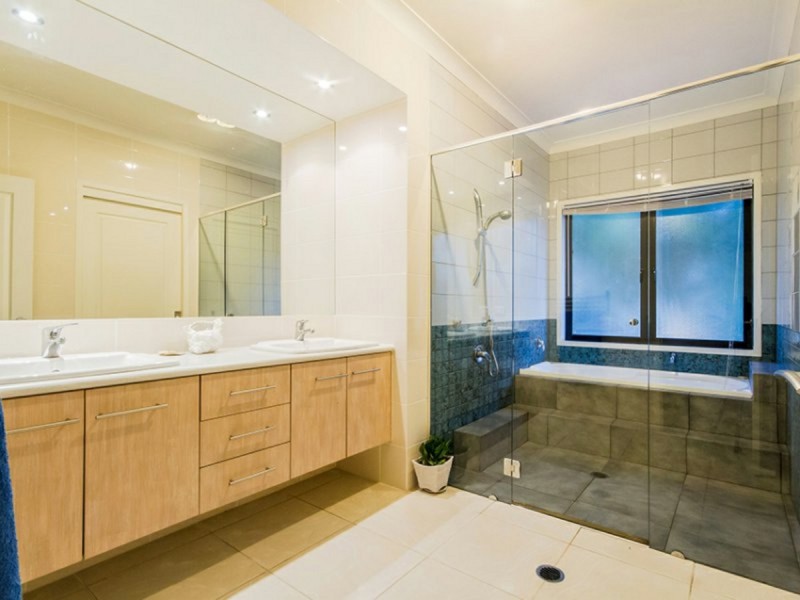 13 Yamanie Court, Nerang QLD 4211