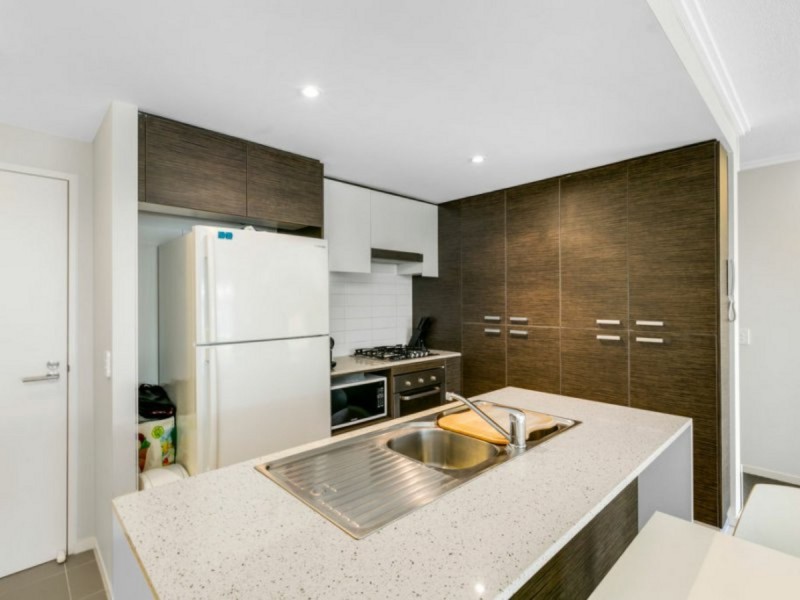 16/154 Musgrave Avenue, Southport QLD 4215