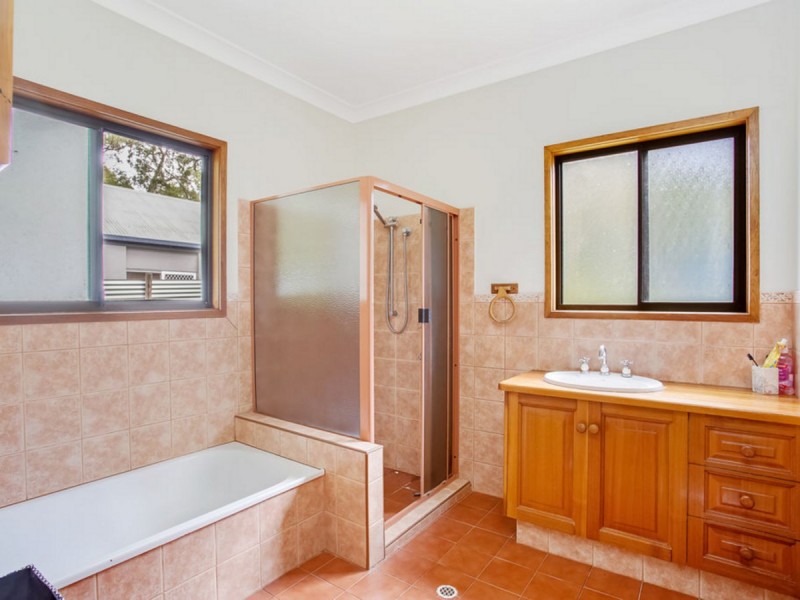 18 Hugh Guinea Court, Worongary QLD 4213