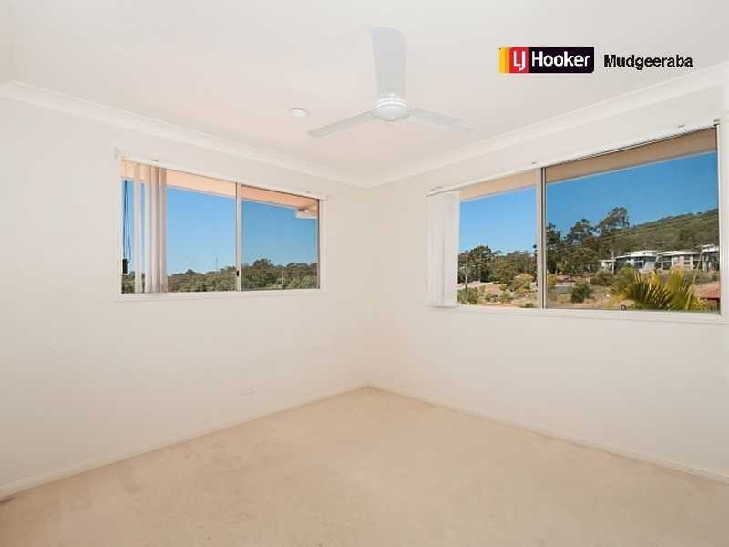 11 Hertford Crescent, Mudgeeraba QLD 4213