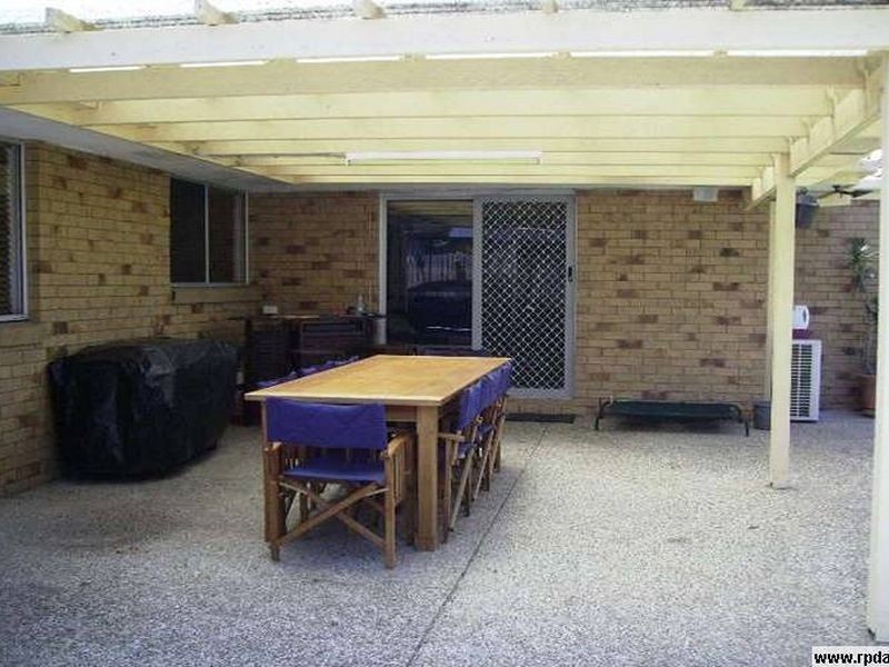 28 Michelmore, Carrara QLD 4211