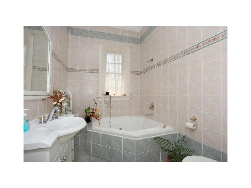 1A Bowman Street, Drummoyne NSW 2047