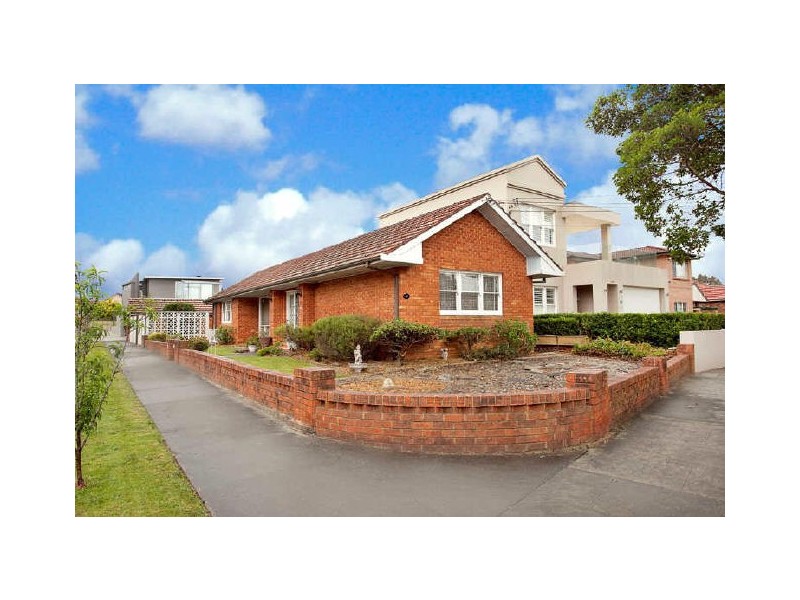 16 Noble Street, Rodd Point NSW 2046