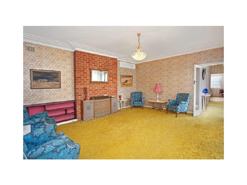 16 Noble Street, Rodd Point NSW 2046