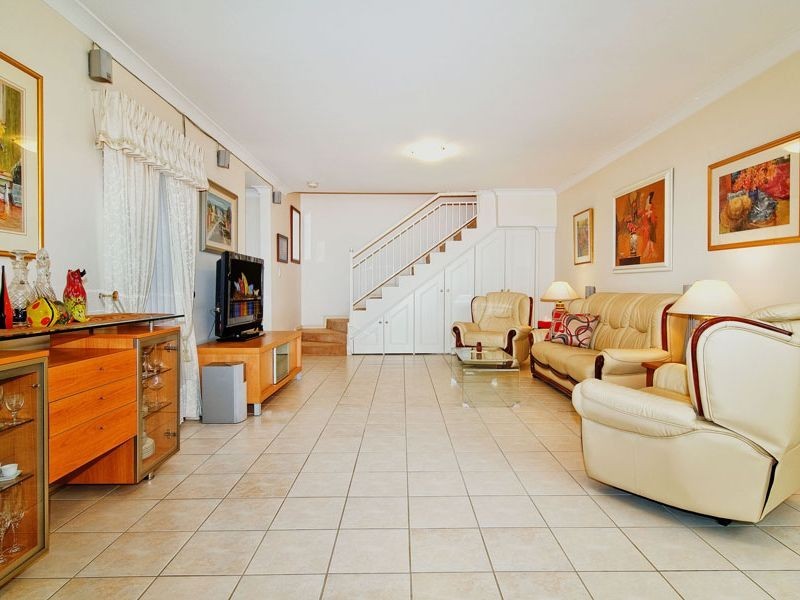 1/106 Edenholme Road, Wareemba NSW 2046