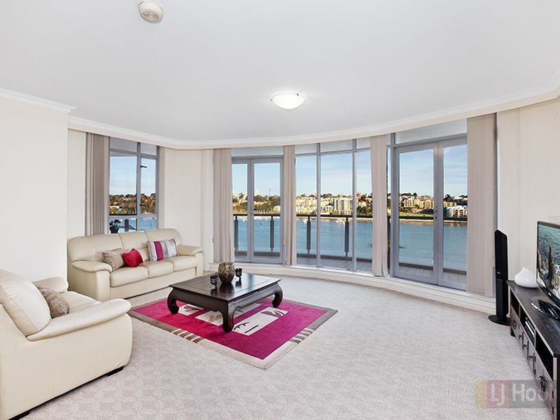 702/5 Cary Street, Drummoyne NSW 2047