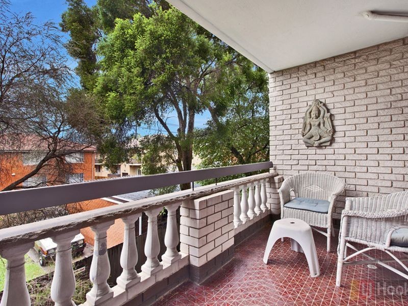 8/64 Kings Road, Five Dock NSW 2046