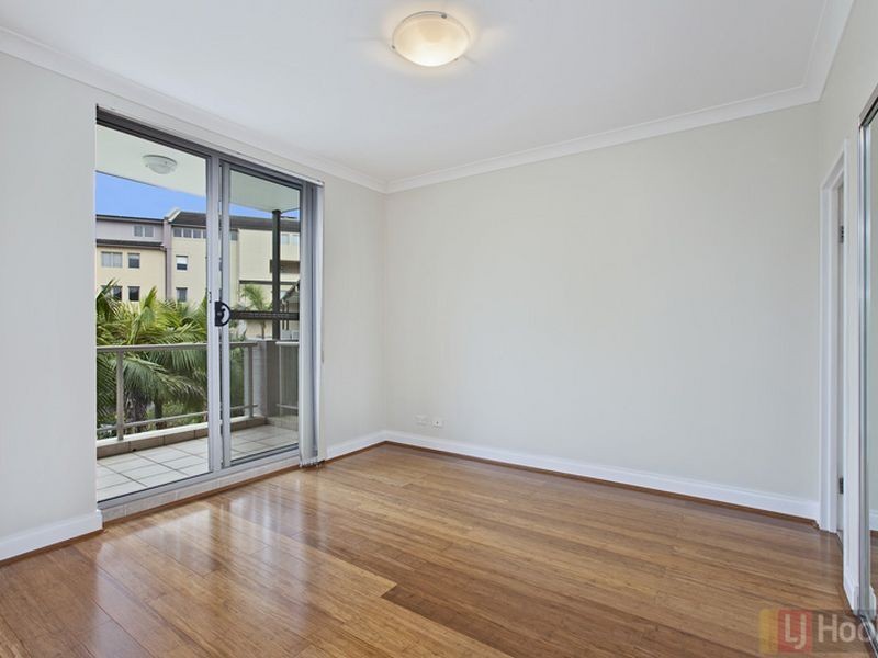 18/10 Kings Park Circuit, Five Dock NSW 2046