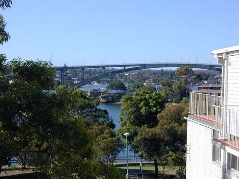 8/8 Bortfield Drive, Chiswick NSW 2046