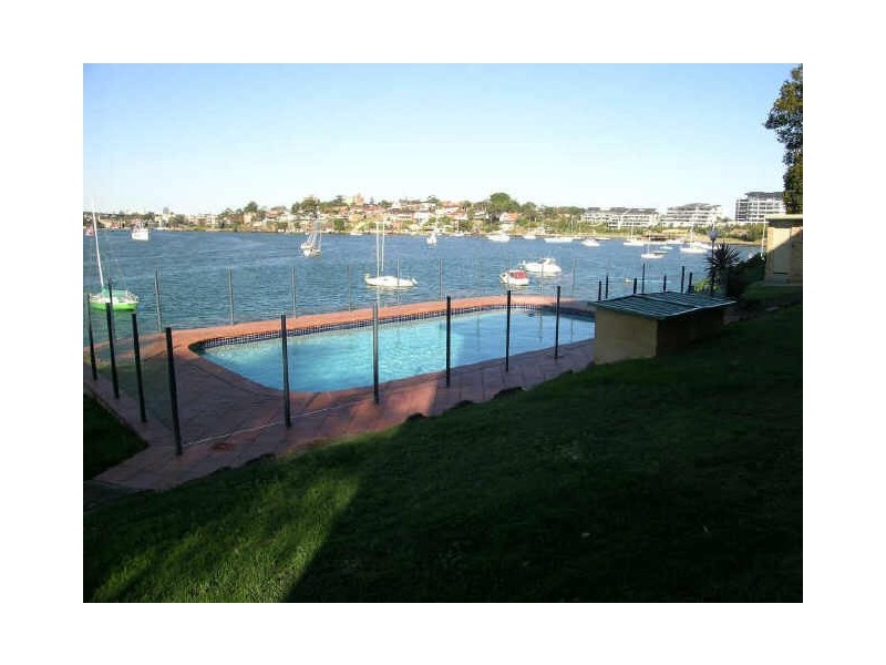 4/18 Walton Crescent, Abbotsford NSW 2046