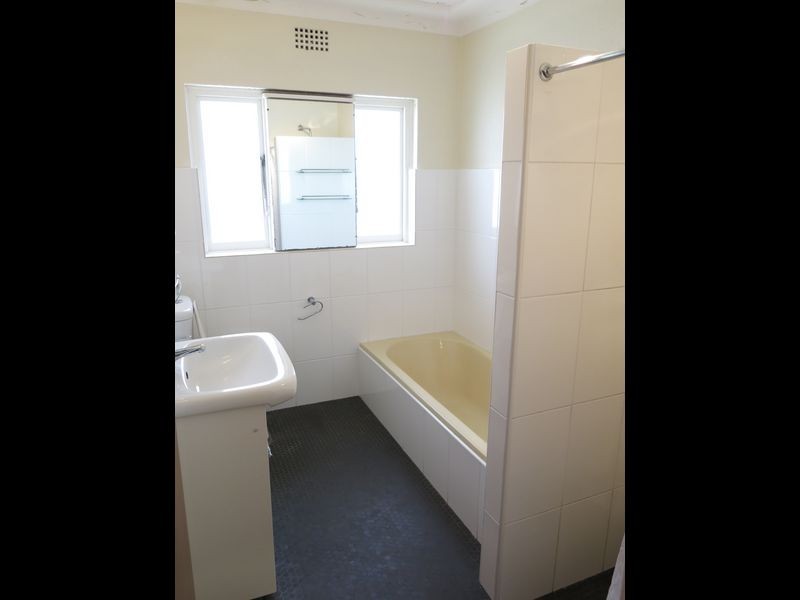 68 Henley Marine Drive, Rodd Point NSW 2046