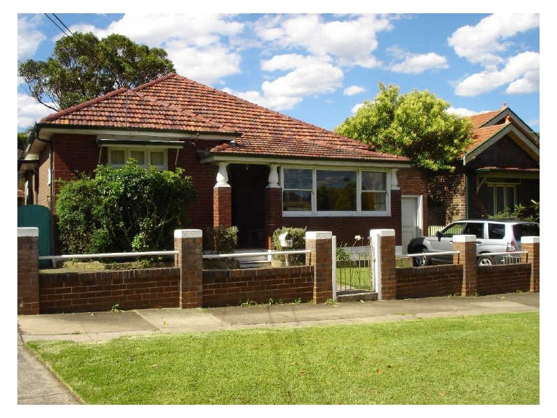 18 Murray Street, Russell Lea NSW 2046