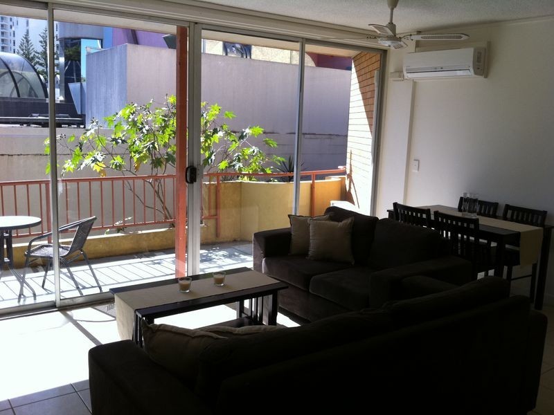 2/3155 Surfers Paradise Boulevard, Surfers Paradise QLD 4217