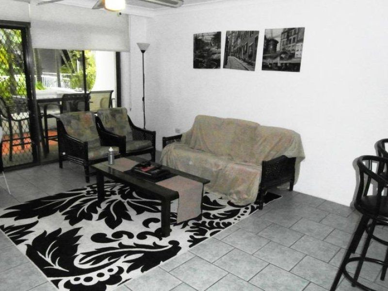 6/24 Hamilton Avenue, Surfers Paradise QLD 4217