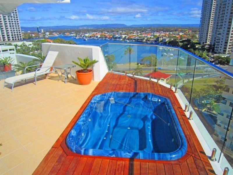 17/3466 Main Beach Parade, Main Beach QLD 4217