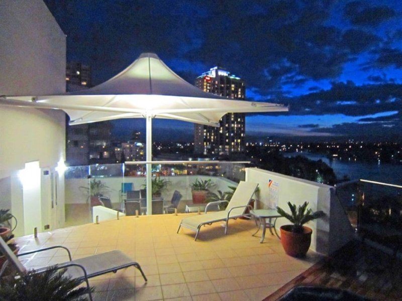 17/3466 Main Beach Parade, Main Beach QLD 4217
