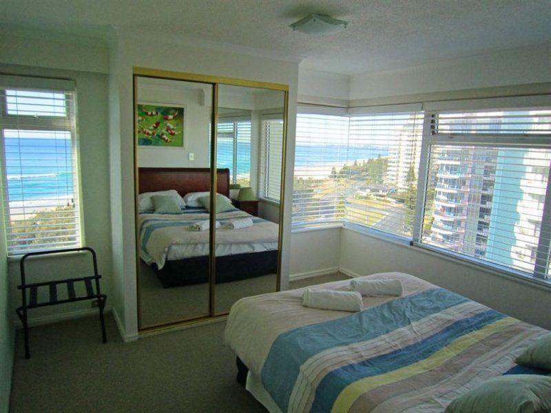 17/3466 Main Beach Parade, Main Beach QLD 4217